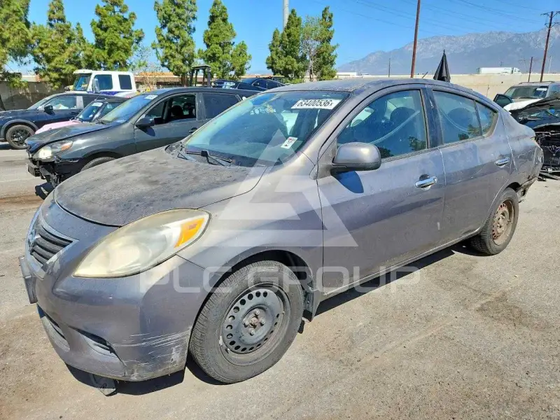 2012 Nissan VERSA photo