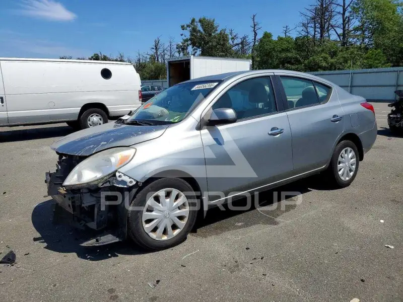 2012 Nissan VERSA фото