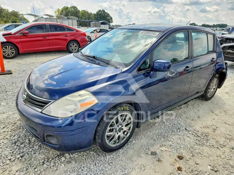 2012 Nissan VERSA photo