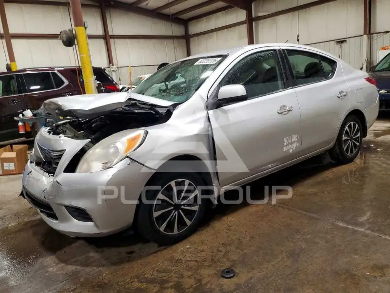 2012 Nissan VERSA photo