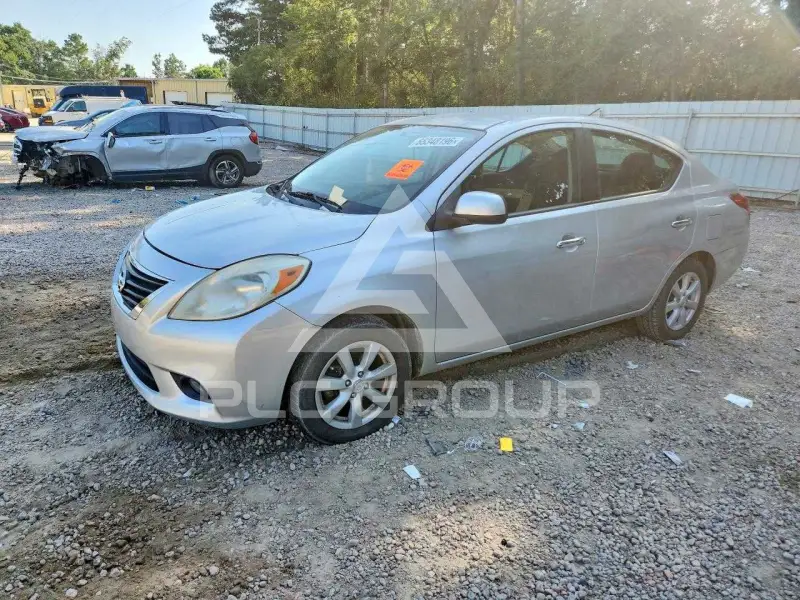2012 Nissan VERSA photo