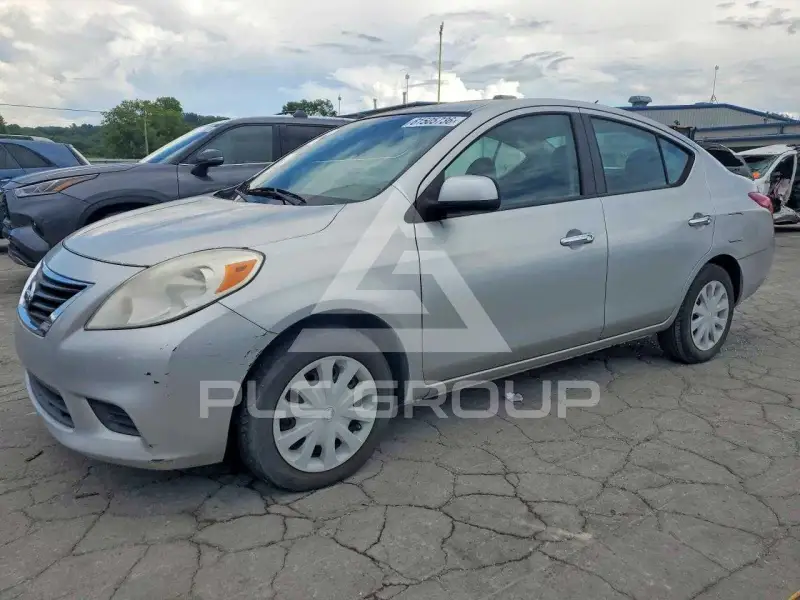 2012 Nissan VERSA photo