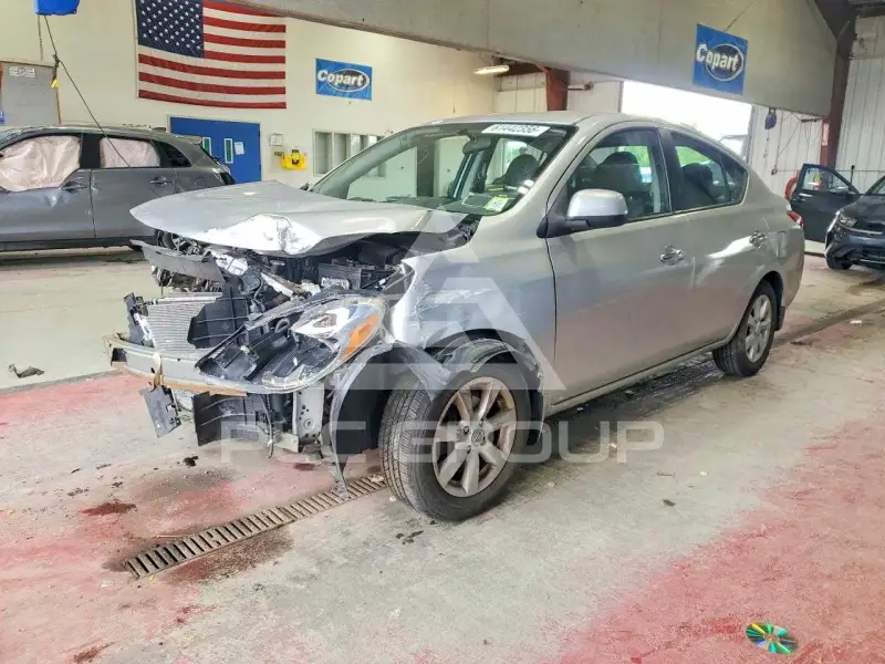 2012 Nissan VERSA фото
