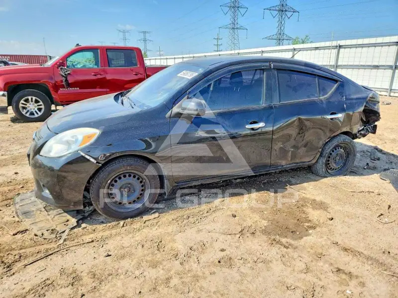 2012 Nissan VERSA photo