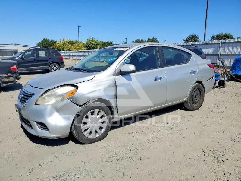2012 Nissan VERSA фото