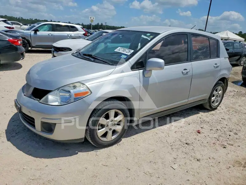 2012 Nissan VERSA photo