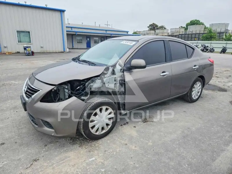 2012 Nissan VERSA фото