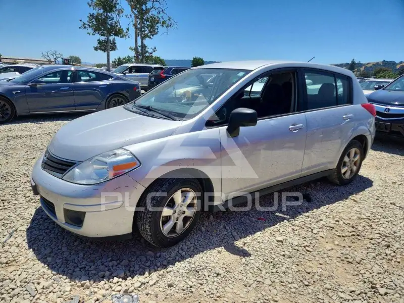 2012 Nissan VERSA photo