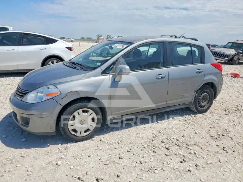 2012 Nissan VERSA photo