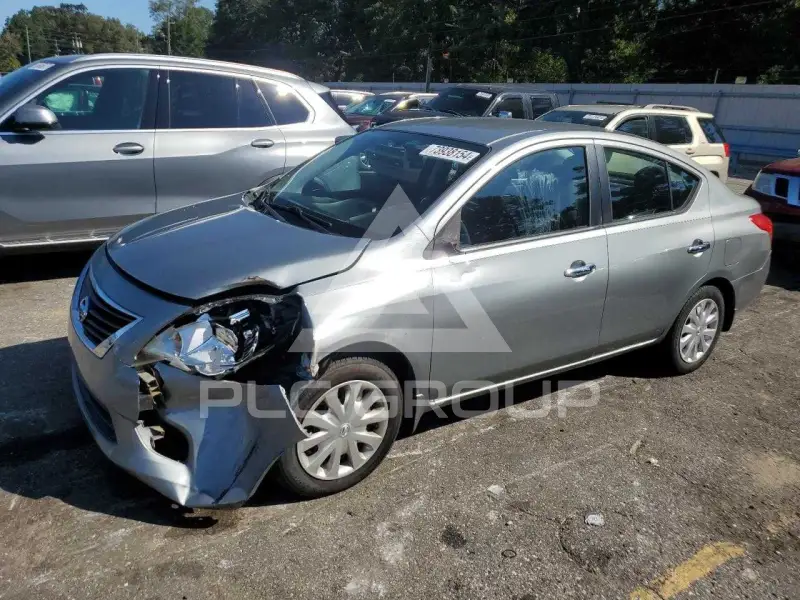 2012 Nissan VERSA фото