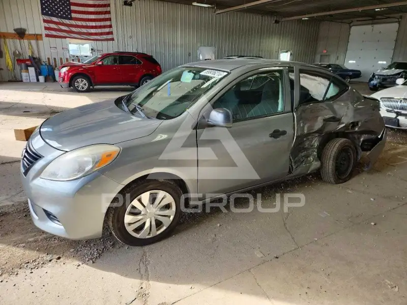 2012 Nissan VERSA фото