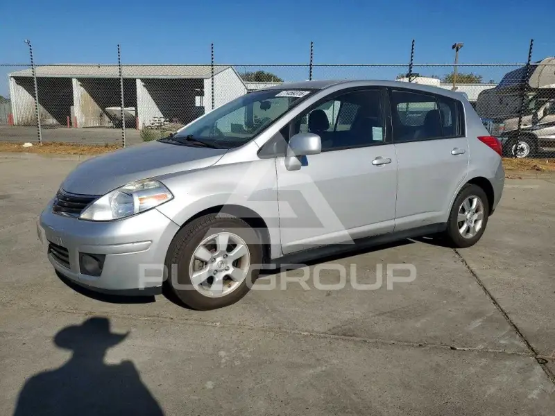 2012 Nissan VERSA фото