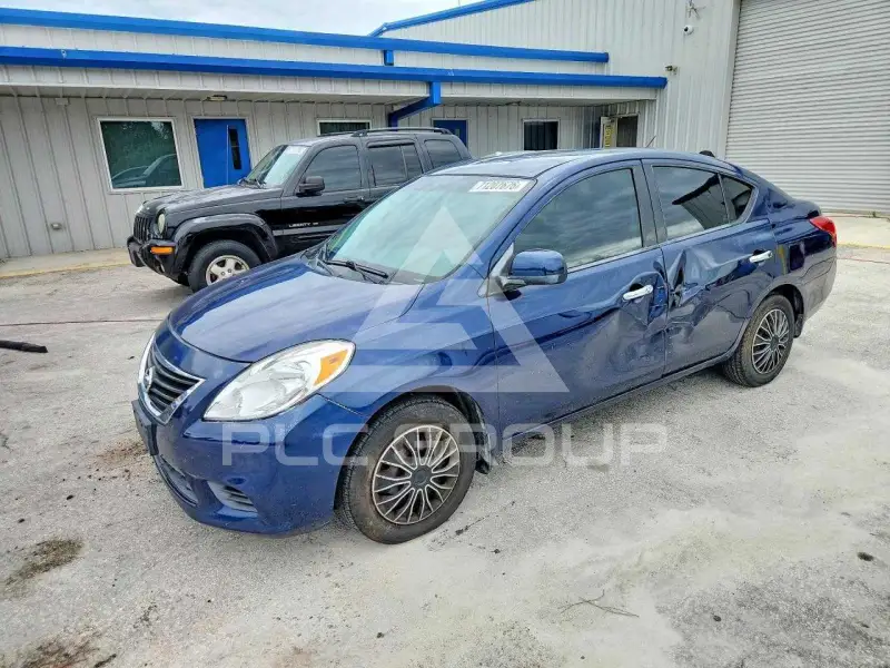 2012 Nissan VERSA фото