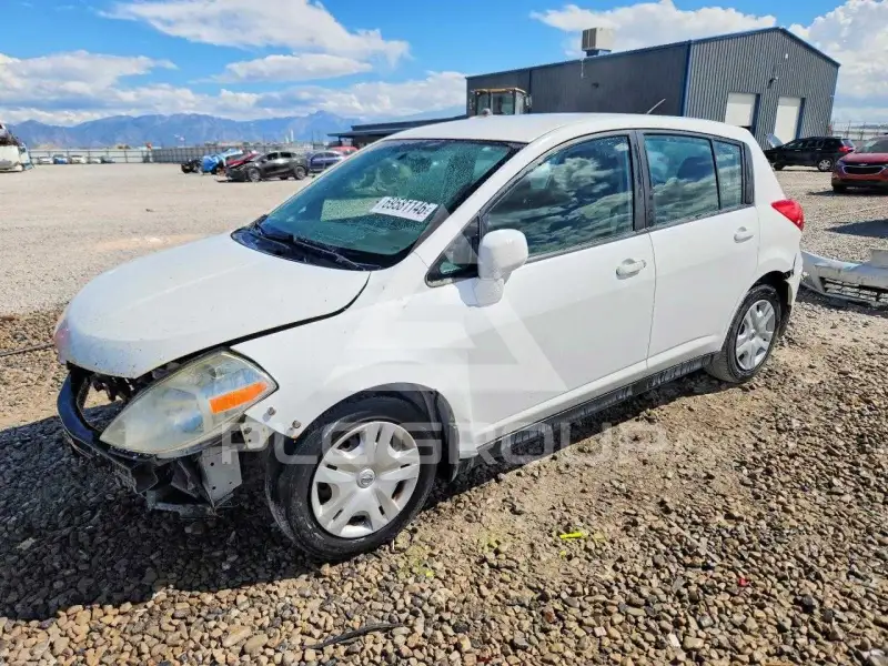 2012 Nissan VERSA photo