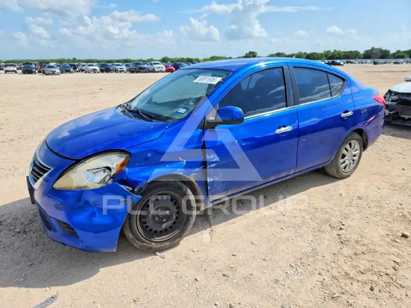 2012 Nissan VERSA photo