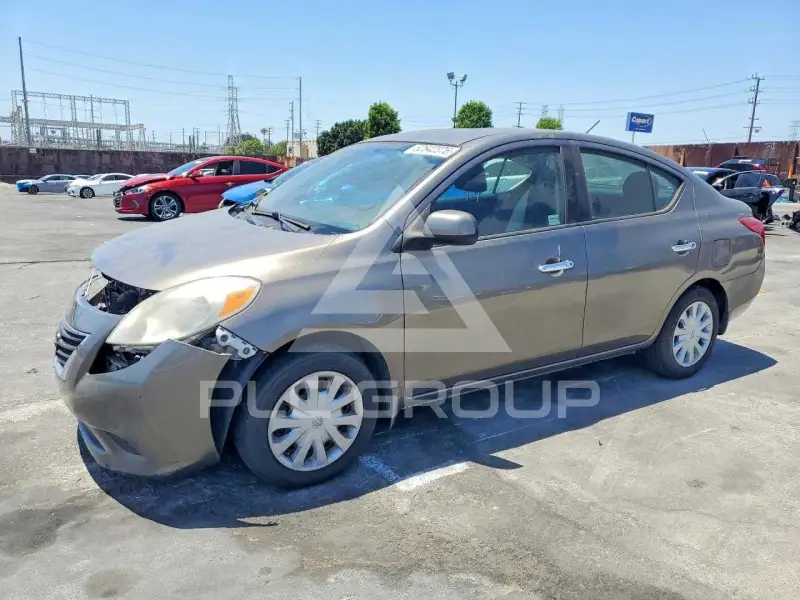2012 Nissan VERSA фото