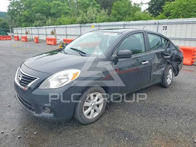 2012 Nissan VERSA photo