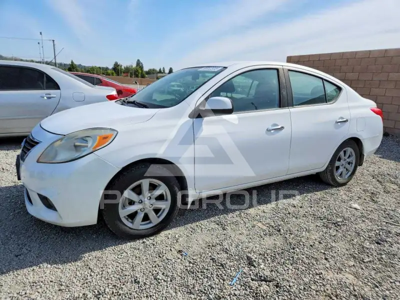 2012 Nissan VERSA photo