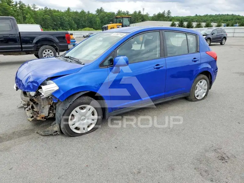 2012 Nissan VERSA photo