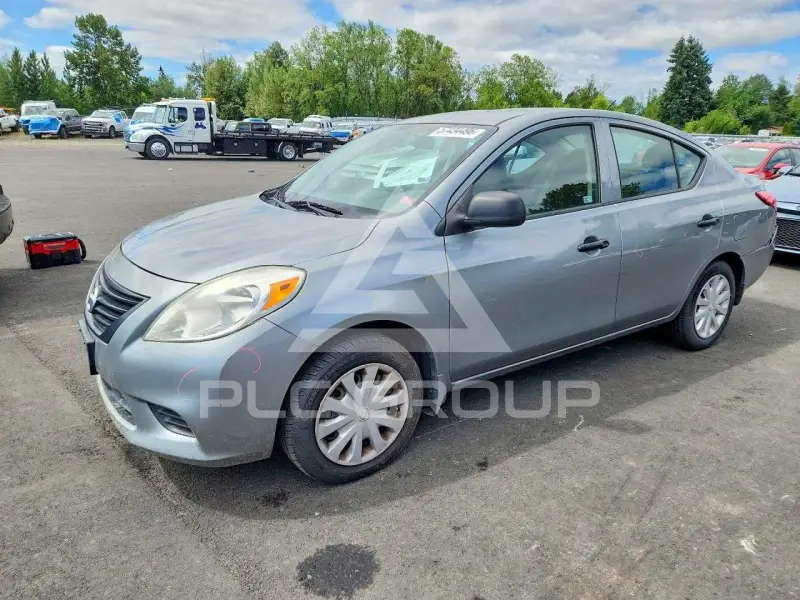 2012 Nissan VERSA фото