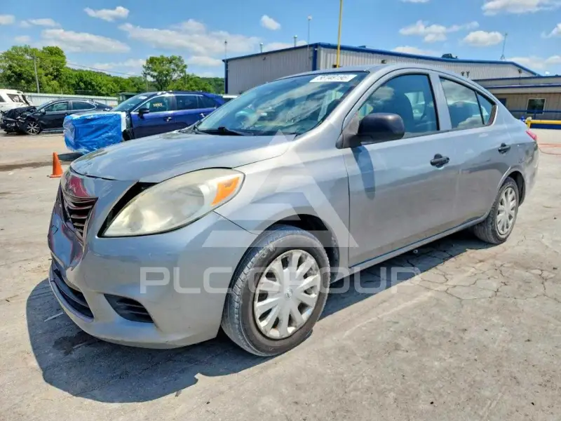 2012 Nissan VERSA фото
