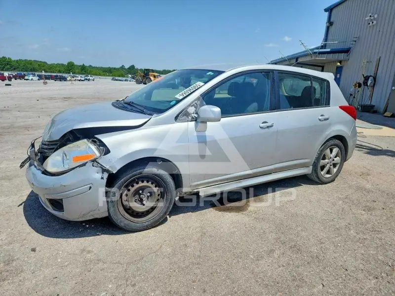 2012 Nissan VERSA фото