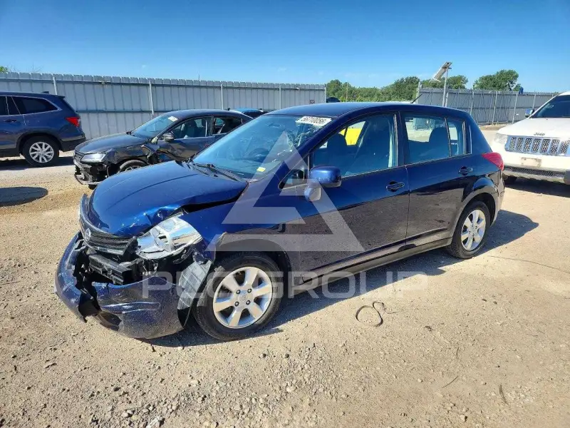 2012 Nissan VERSA photo