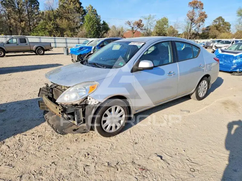 2012 Nissan VERSA фото