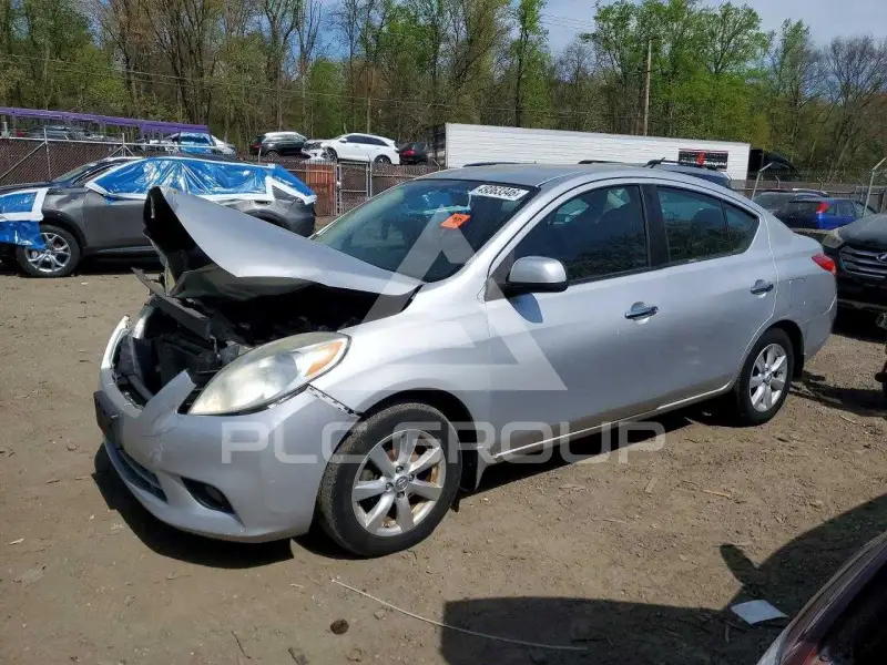 2012 Nissan VERSA photo