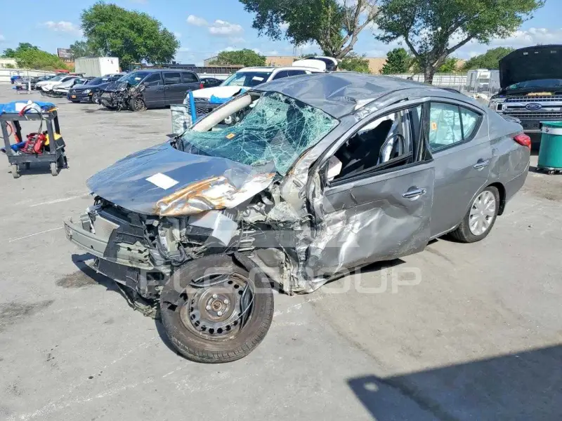 2012 Nissan VERSA фото