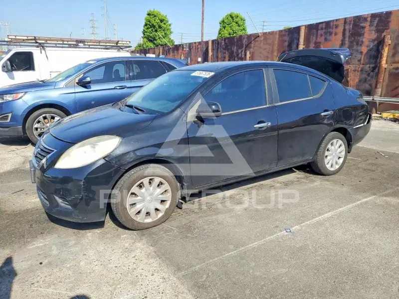 2012 Nissan VERSA photo