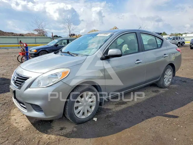 2012 Nissan VERSA photo