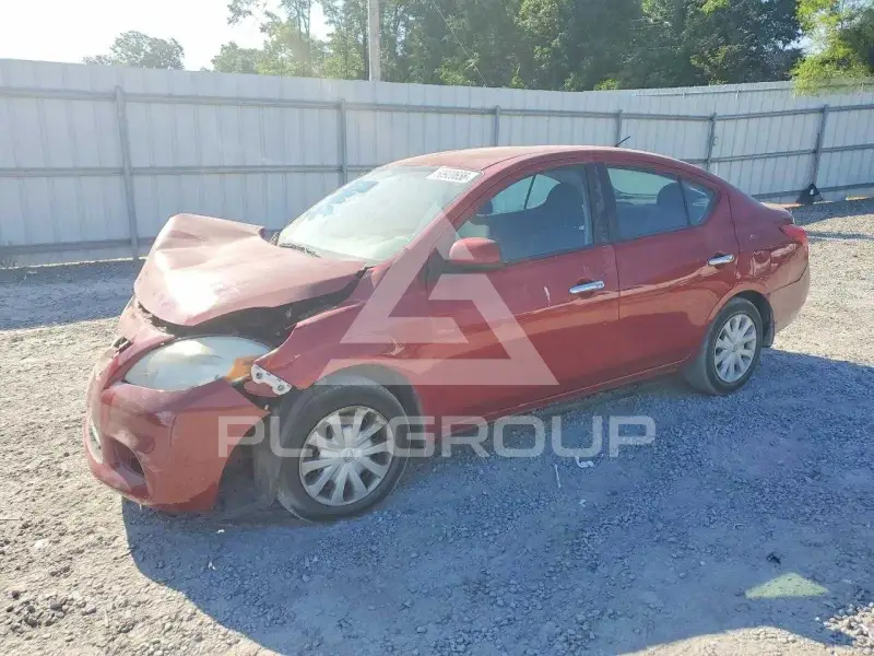 2012 Nissan VERSA photo