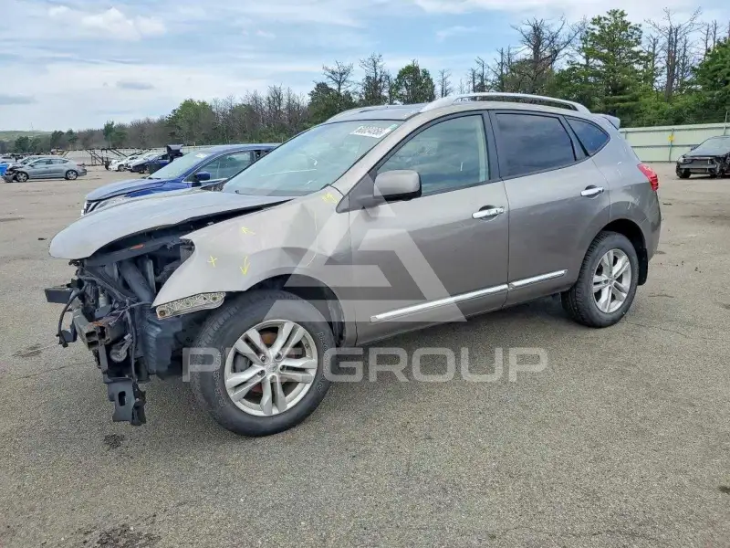 2012 Nissan ROGUE photo