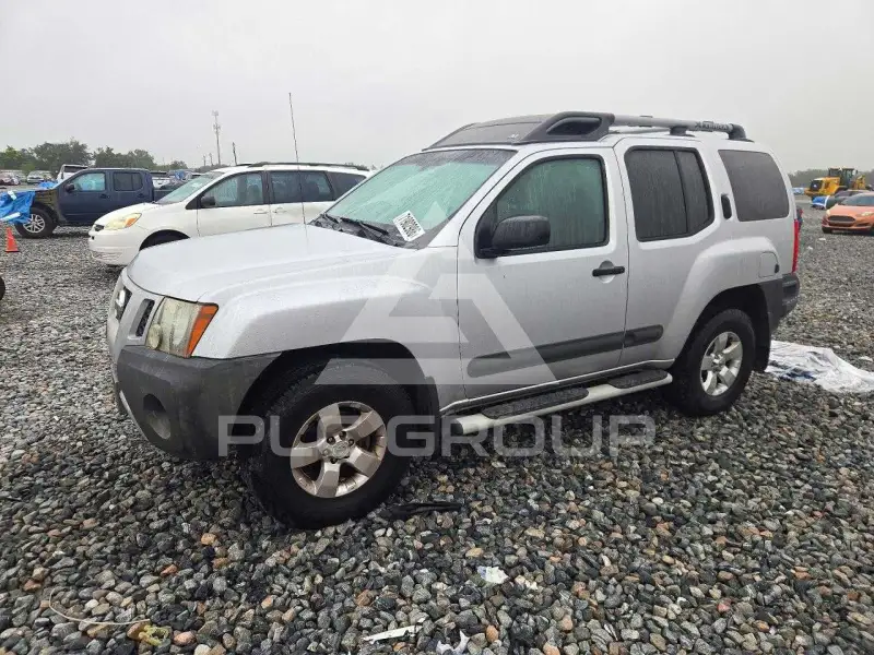 2012 Nissan XTERRA photo