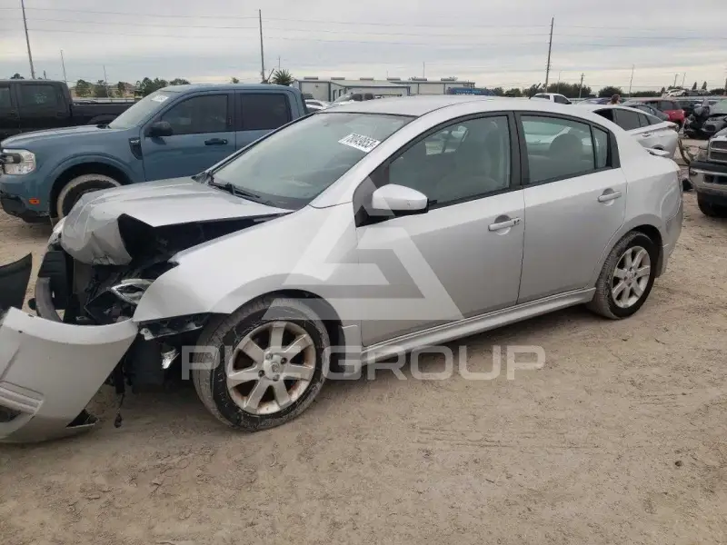 2012 Nissan SENTRA фото