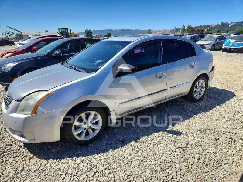 2012 Nissan SENTRA фото