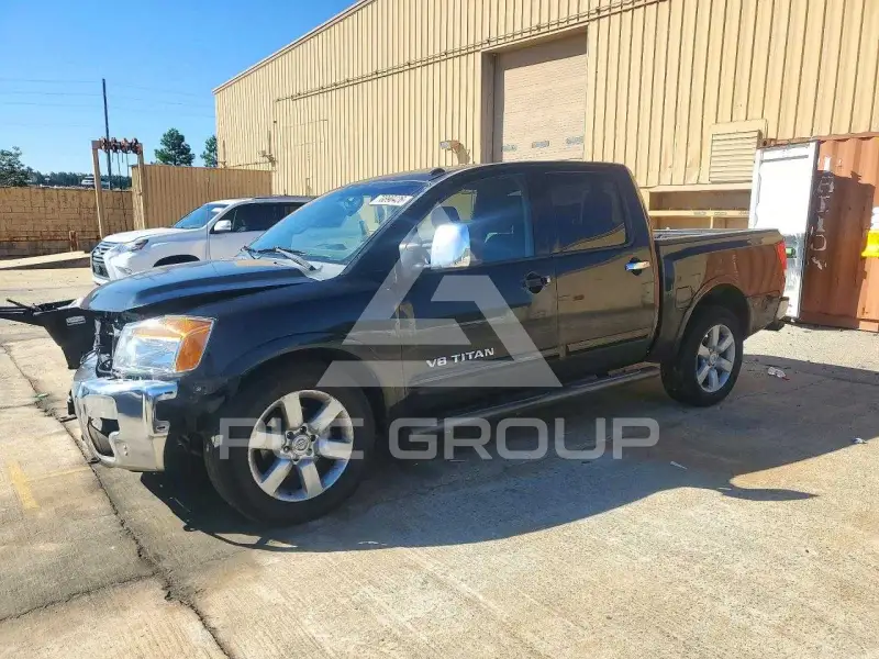 2012 Nissan TITAN фото