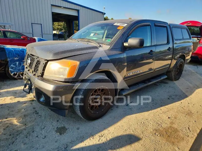 2012 Nissan TITAN фото
