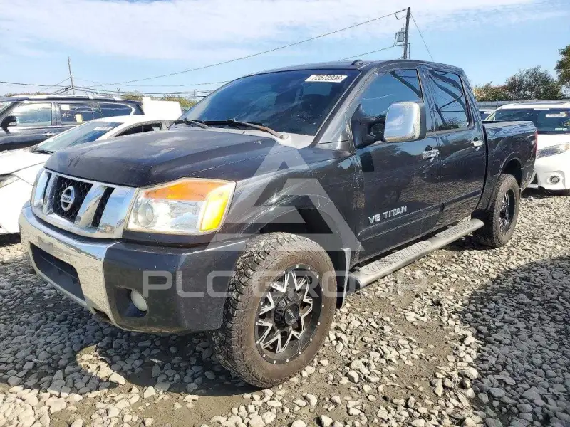 2012 Nissan TITAN photo