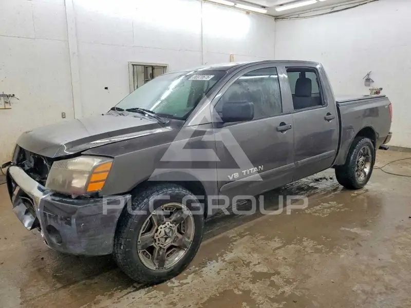 2012 Nissan TITAN фото