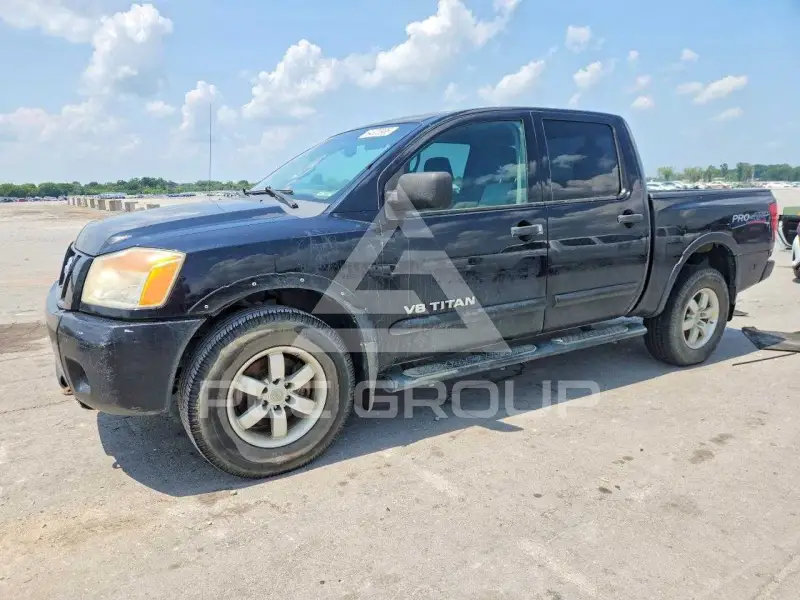 2012 Nissan TITAN фото