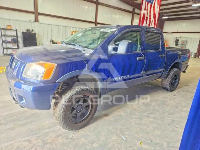 2012 Nissan TITAN фото