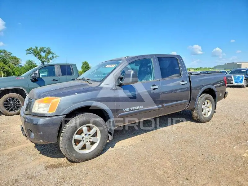 2012 Nissan TITAN фото