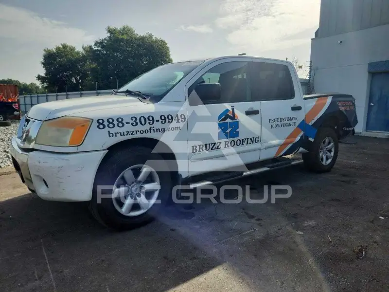 2012 Nissan TITAN фото