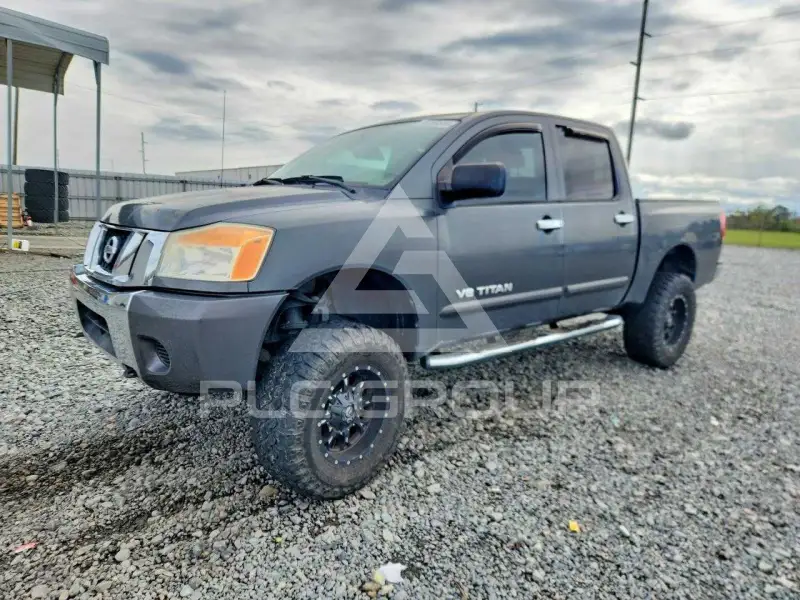 2012 Nissan TITAN фото