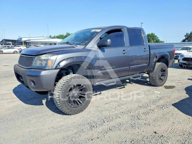 2012 Nissan TITAN photo