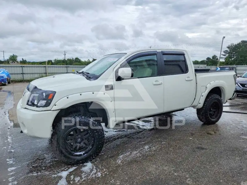 2012 Nissan TITAN фото
