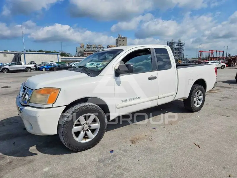 2012 Nissan TITAN фото