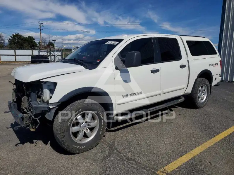2012 Nissan TITAN фото